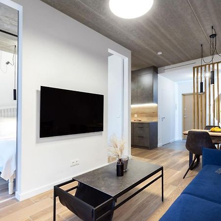 City Center Sanctuary Modern Business-Class Studio With Free Parking In The Heart Of Вилнюс Екстериор снимка