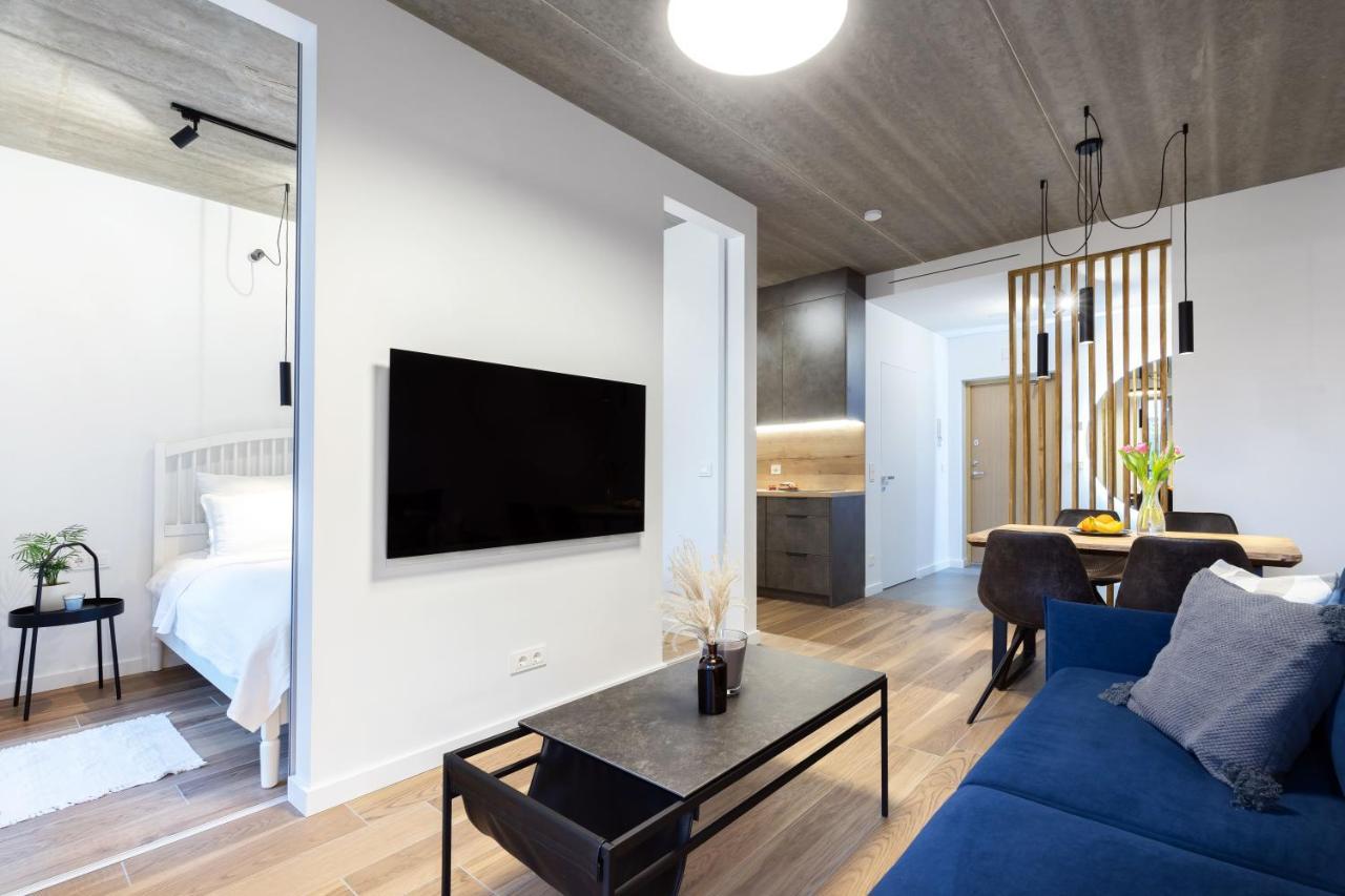 City Center Sanctuary Modern Business-Class Studio With Free Parking In The Heart Of Вилнюс Екстериор снимка