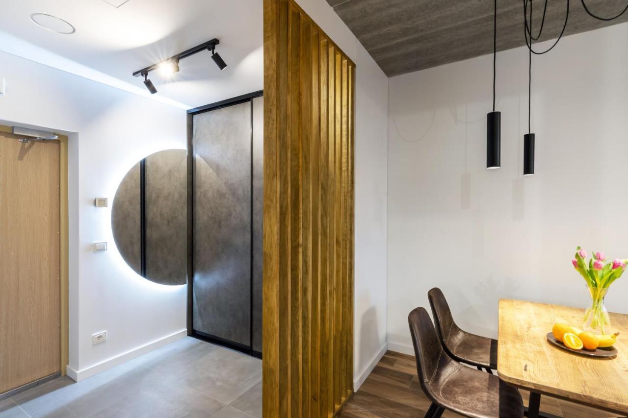 City Center Sanctuary Modern Business-Class Studio With Free Parking In The Heart Of Вилнюс Екстериор снимка