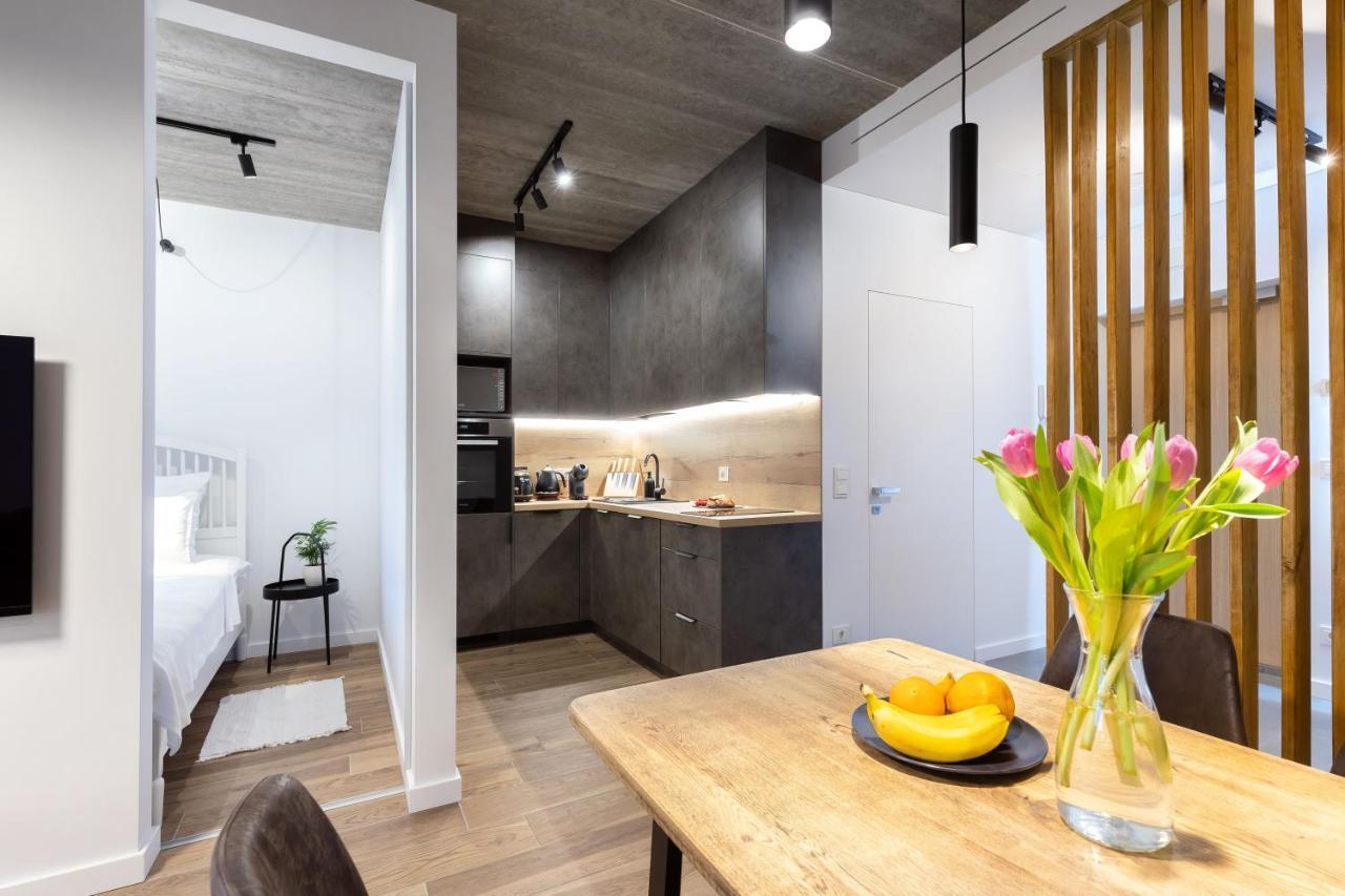 City Center Sanctuary Modern Business-Class Studio With Free Parking In The Heart Of Вилнюс Екстериор снимка